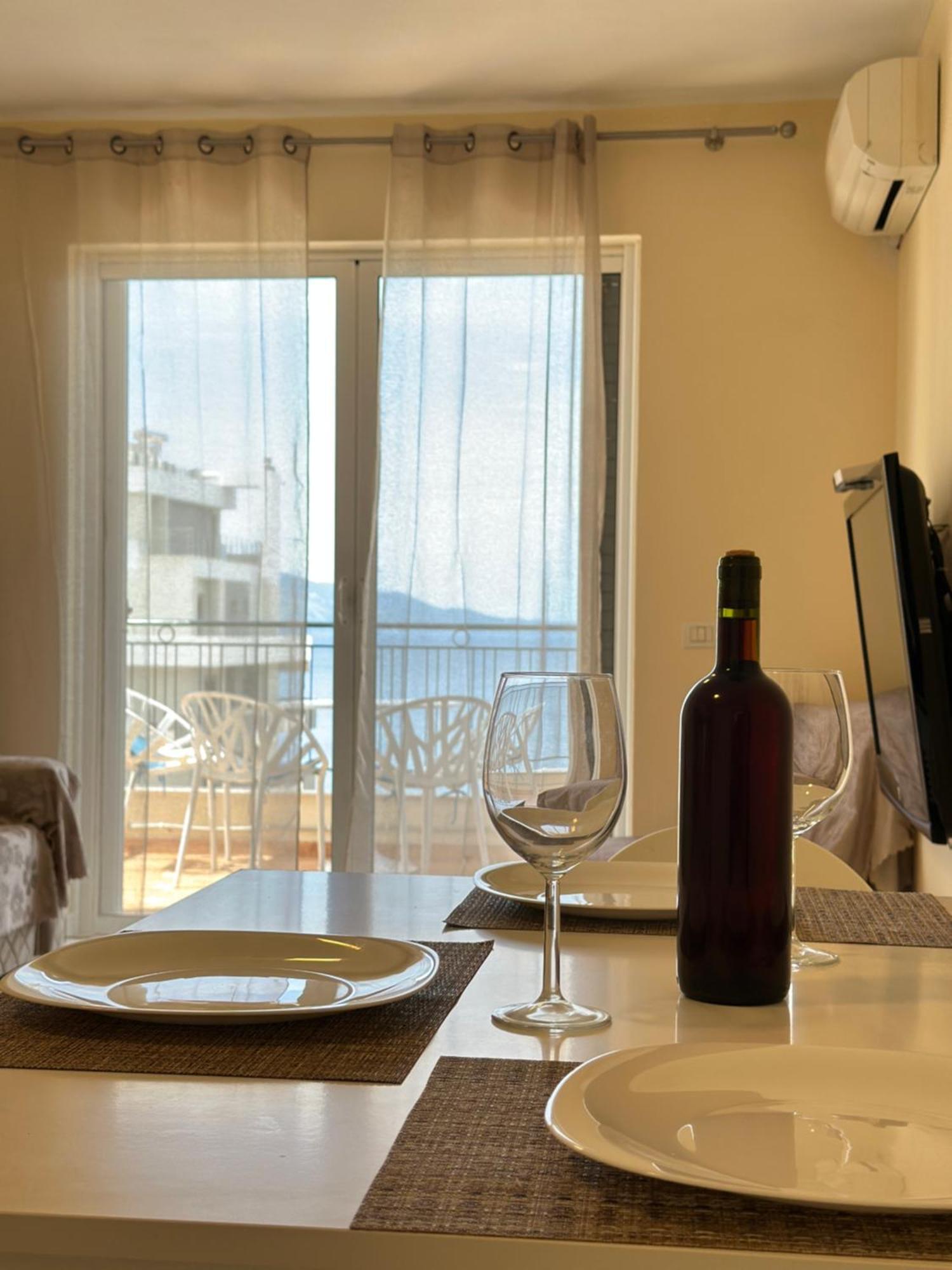 White Sea View Residence 2 Sarandë エクステリア 写真